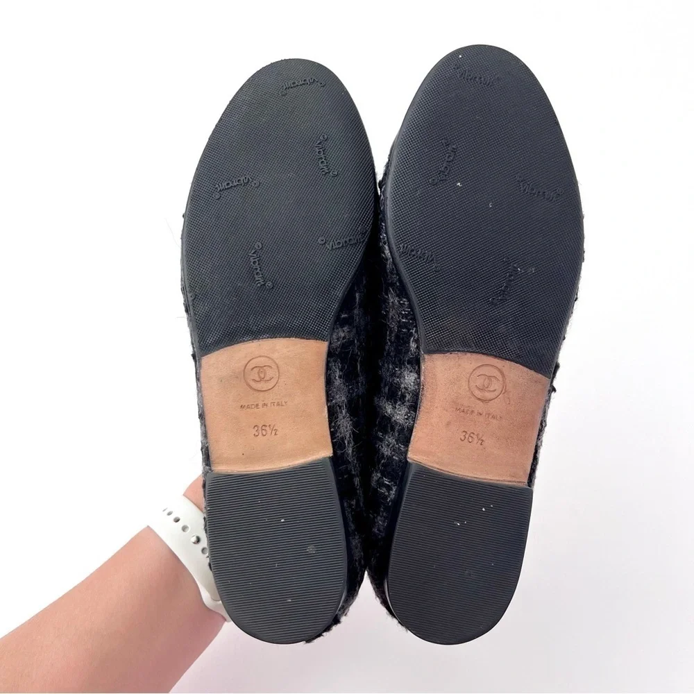 CHANEL | Tweed Cap Toe Loafers Flats CC Interlocking Logo Black Grey Plaid 36.5